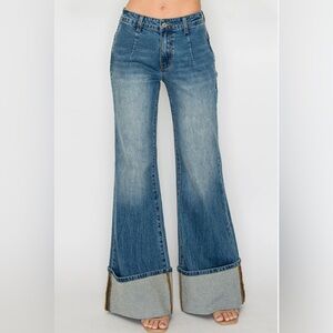 Wisteria Women's Blue Mid-Rise Flared Cuffed Jeans.    Size-Large